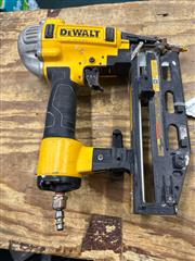DeWalt DWFP71917 Pneumatic Straight Finish Nailer - 16 Gauge